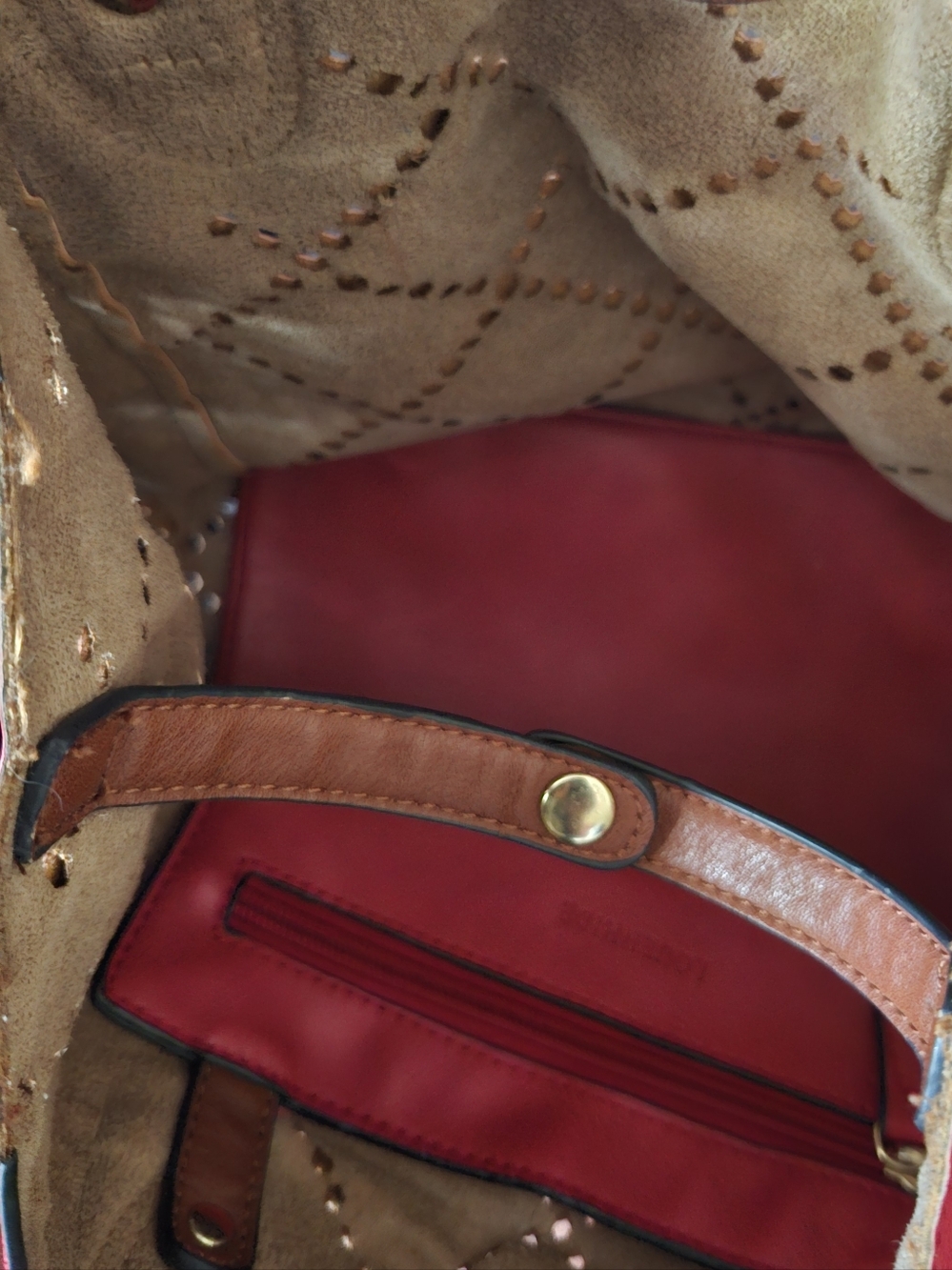 Louenhide Bermuda Handbag In Raspberry. - Picture 2 of 13
